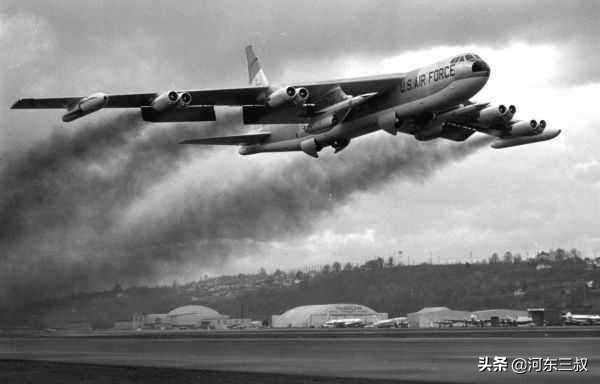 图95熊式轰炸机介绍,图95熊式轰炸机飞日本