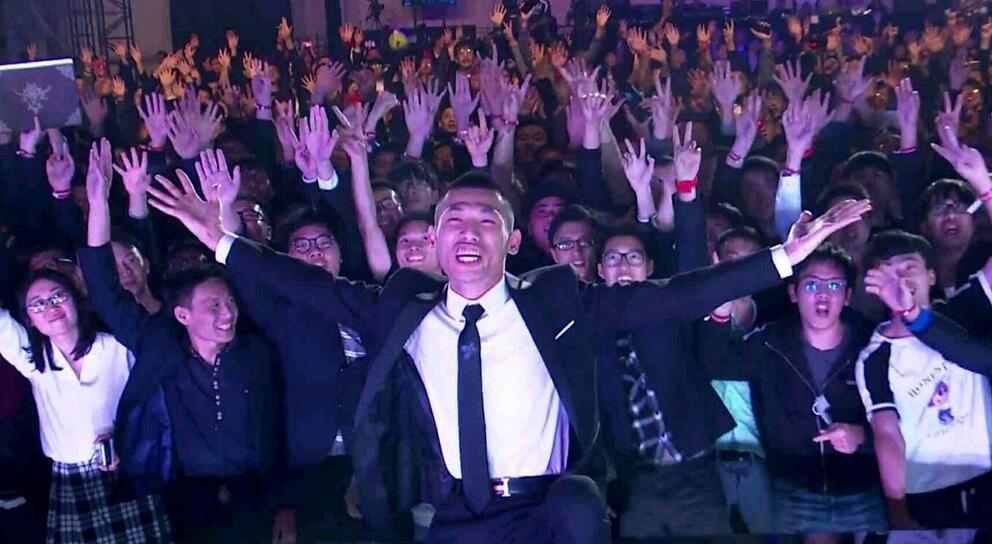 旭旭宝宝19年年度冠军礼物,2018旭旭宝宝夺冠