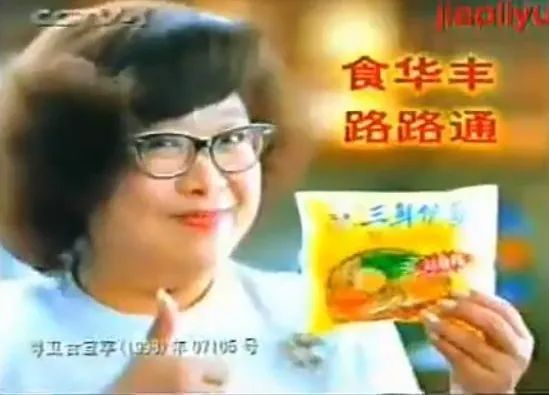 宏宝莱荔枝味和凤梨味哪个好喝,荔枝宏宝莱