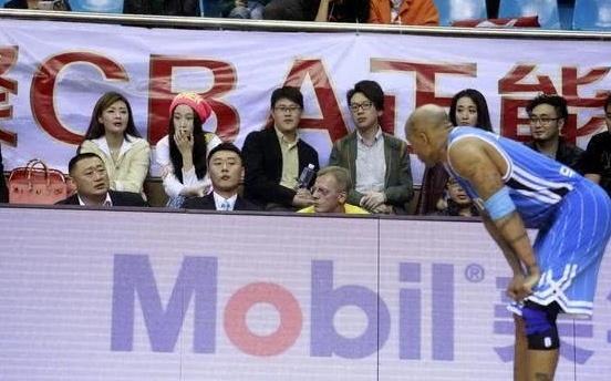 刘宏疆缘何记恨北京？马布里摧毁*东王广**朝怒斥老马是国际流氓