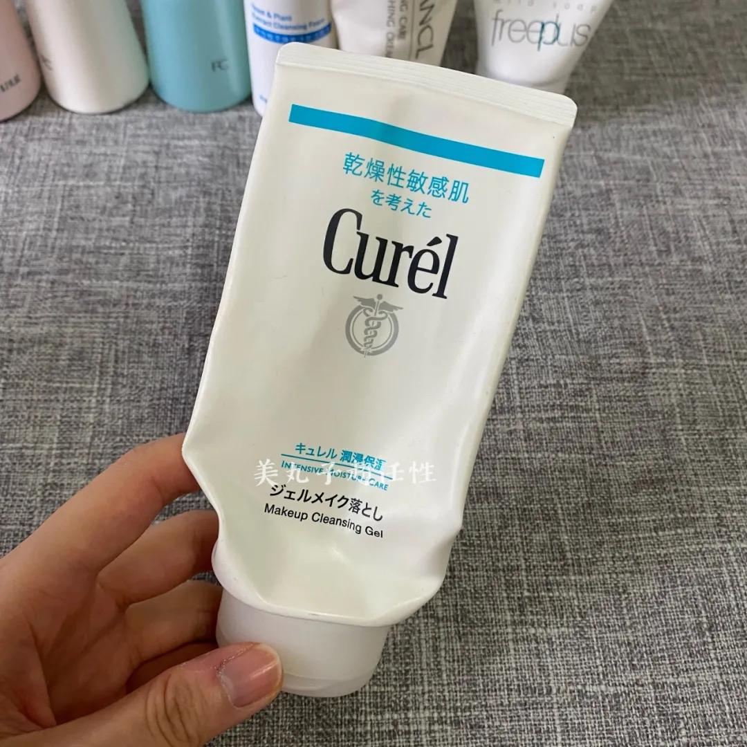 二次清洁会屏障受损吗,温和不刺激卸妆洁面