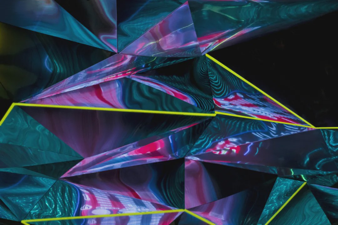 眉间是银河,眉间有银河眼中有星辰什么意思