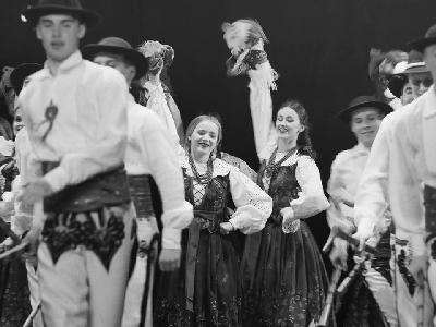 跨阶级的催泪爱情，《芳华》也没法和它比