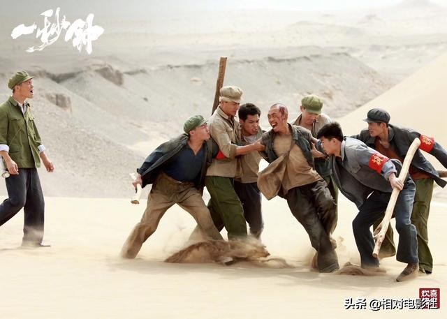 《八佰》票房破30亿的电影,张译八佰电影预告片