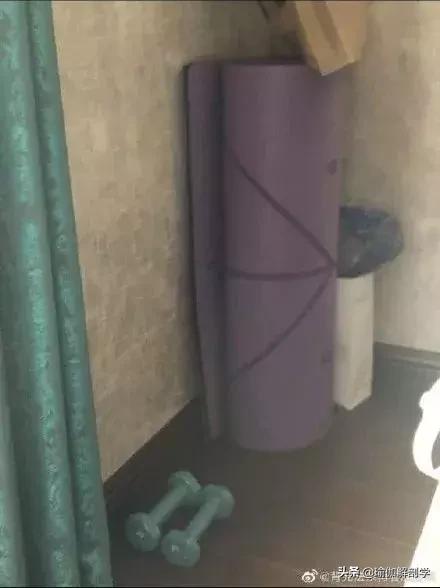 每个家庭都有个瑜伽垫,每个家庭角落都有个瑜伽垫