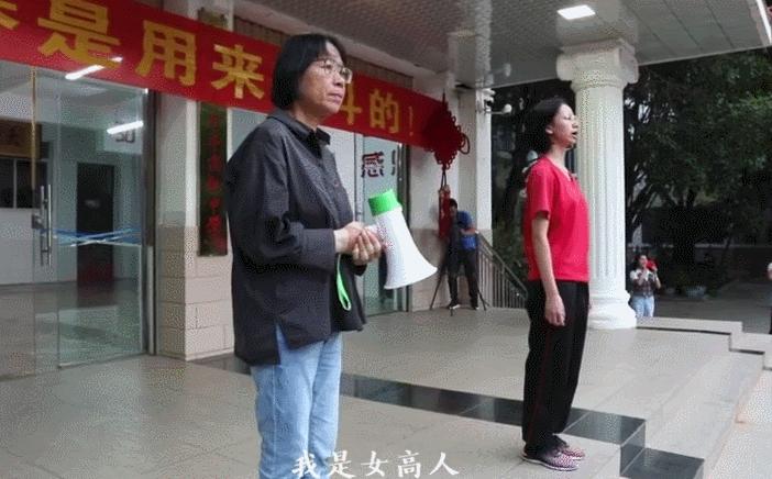 她才是你要疼爱的人的说说,她才是我们心中的英雄