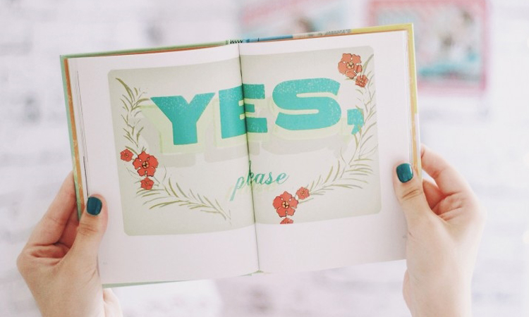 适合手黑黄皮显白指甲油,手黑的人涂什么指甲油最显白