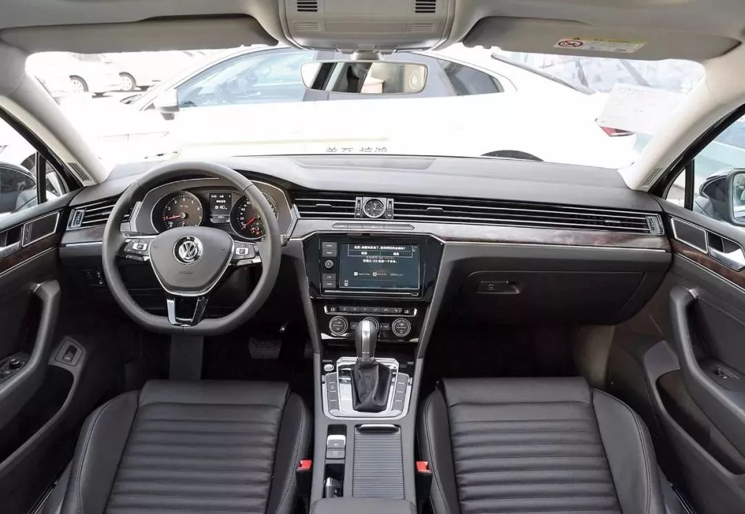 奔驰glccoupe2021款对比宝马x4,奔驰e300l宝马530li奥迪a6l怎么选