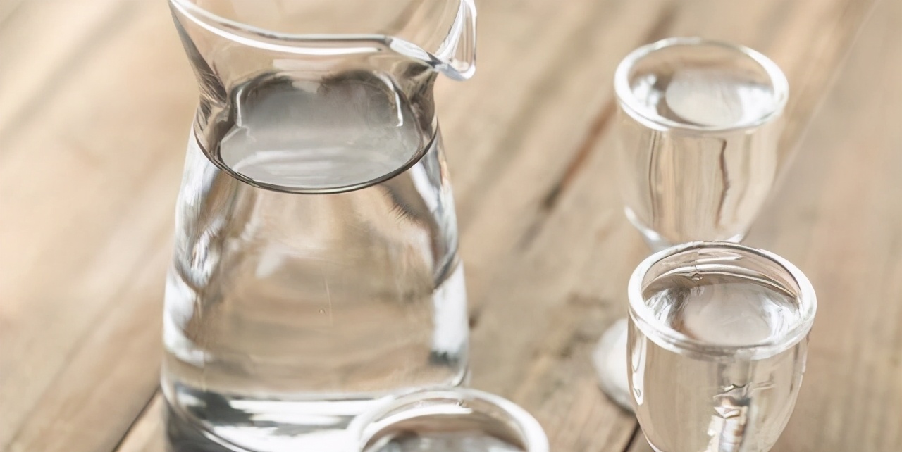 不喝董酒不懂酒你对董酒了解多少,董酒白标跟董酒c9哪个好喝