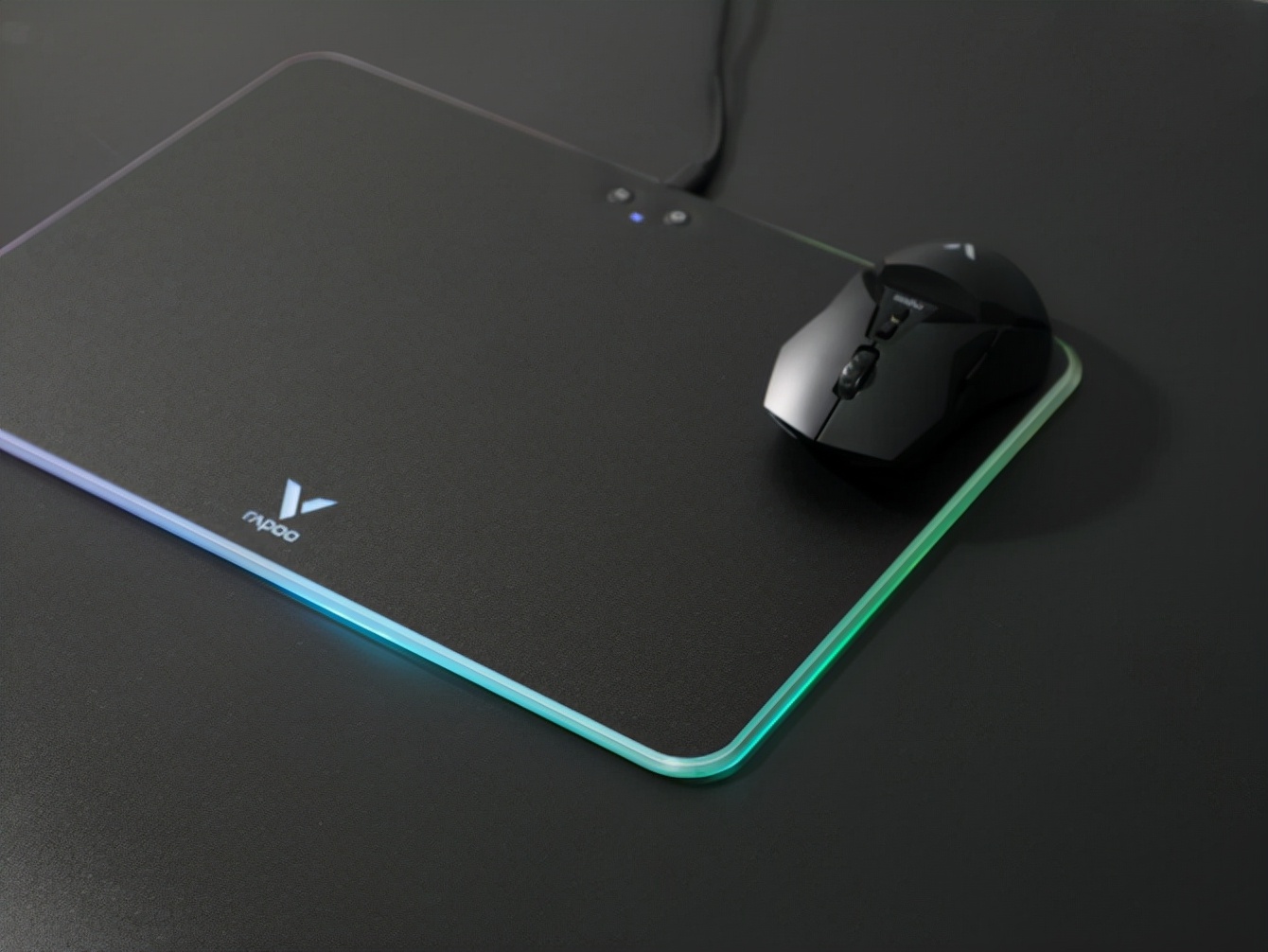 雷柏无线充电鼠标垫测评,雷柏v10rgb鼠标垫打游戏