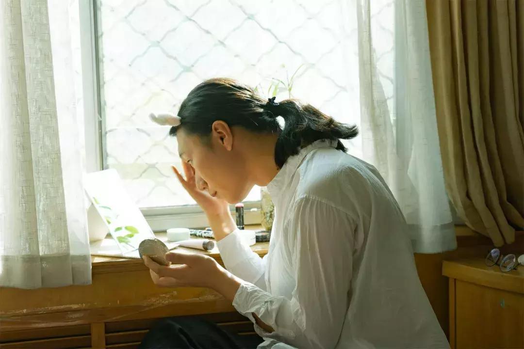 身体不能由自己做主,自己的性别不是自己决定的