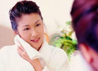 洗完脸直接敷面膜还是用爽肤水,洗完脸敷面膜的正确步骤