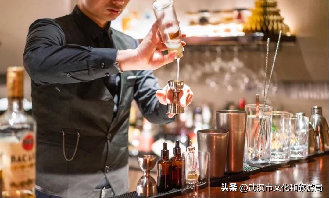 这条路藏着武汉人舌尖上的咖啡和喜头鱼