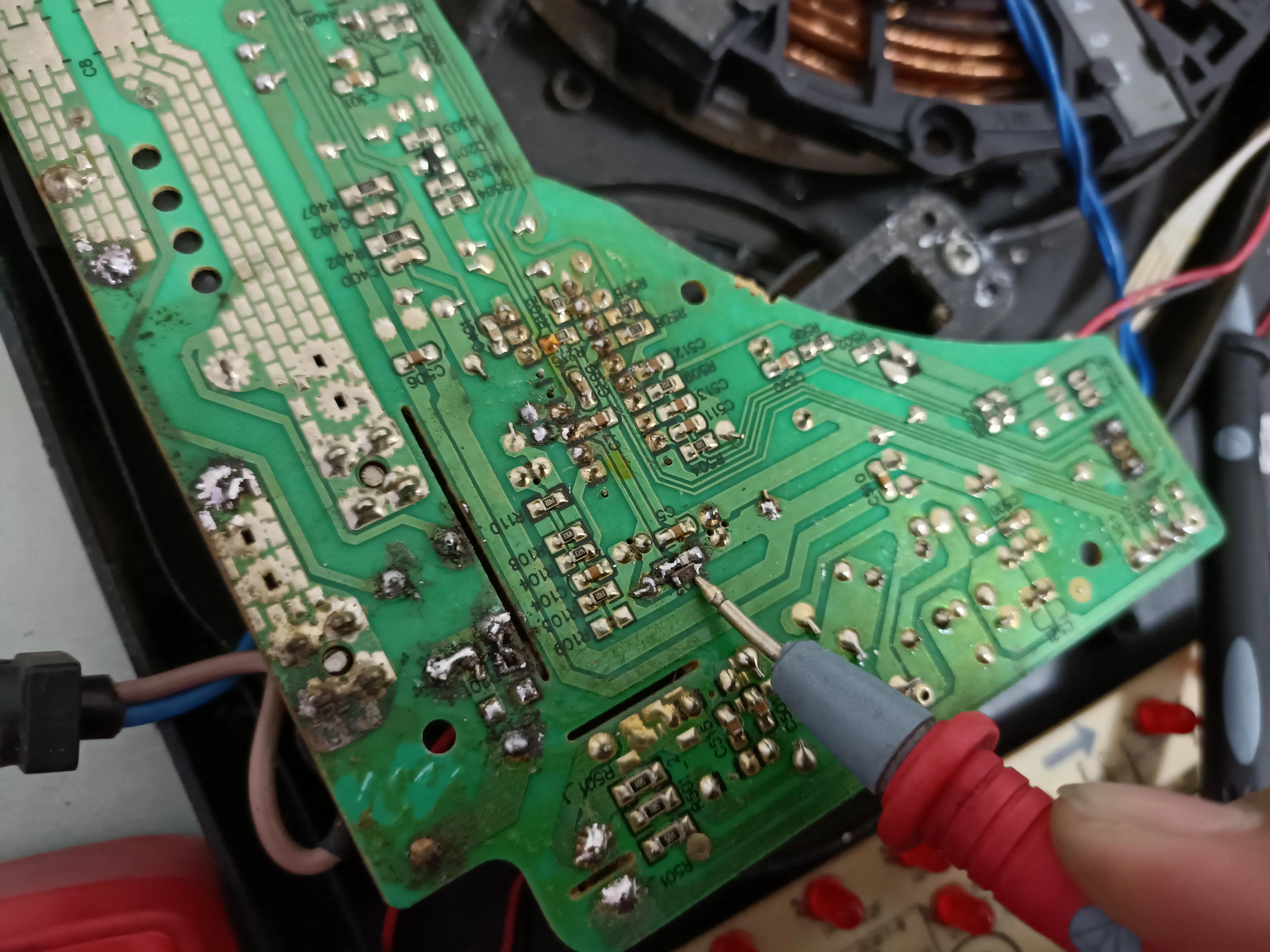 电磁炉故障显示e3十大故障维修,电磁炉出现e3电压过高怎么修