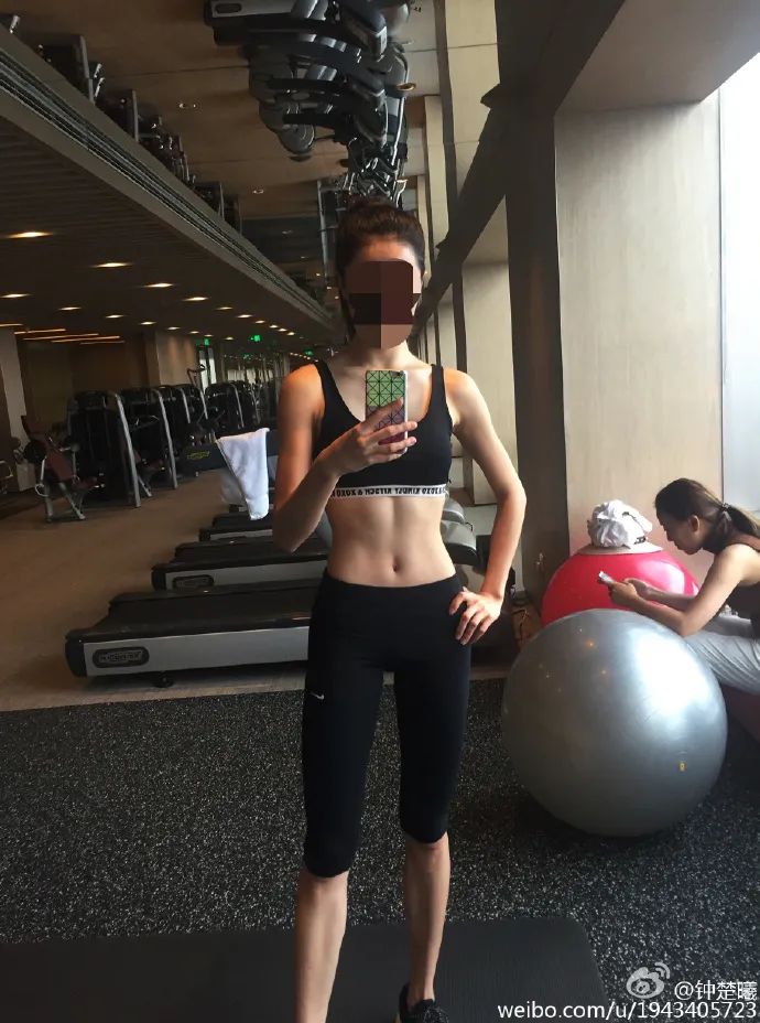 黄磊女儿黄多多健身上热搜,14岁黄多多健身完整版