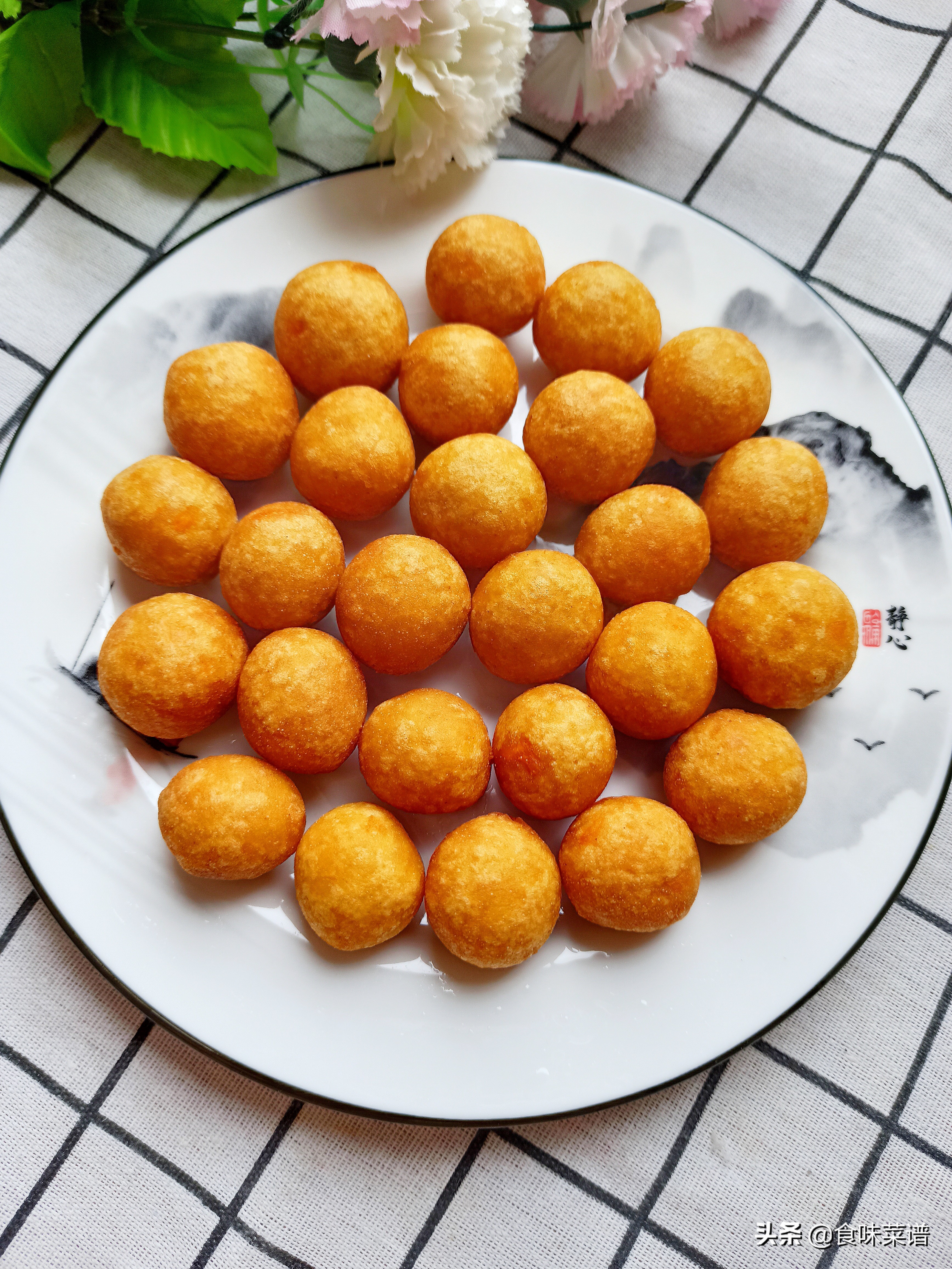 为啥我炸的丸子发黑,用面炸的丸子怎么不酥脆呢