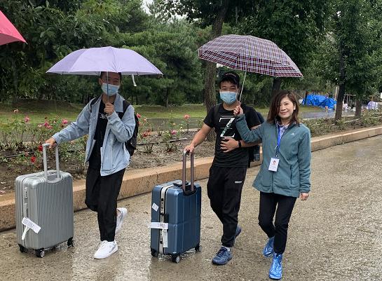 绿岛“背影”|这些瞬间，因为有你而更温暖难忘！