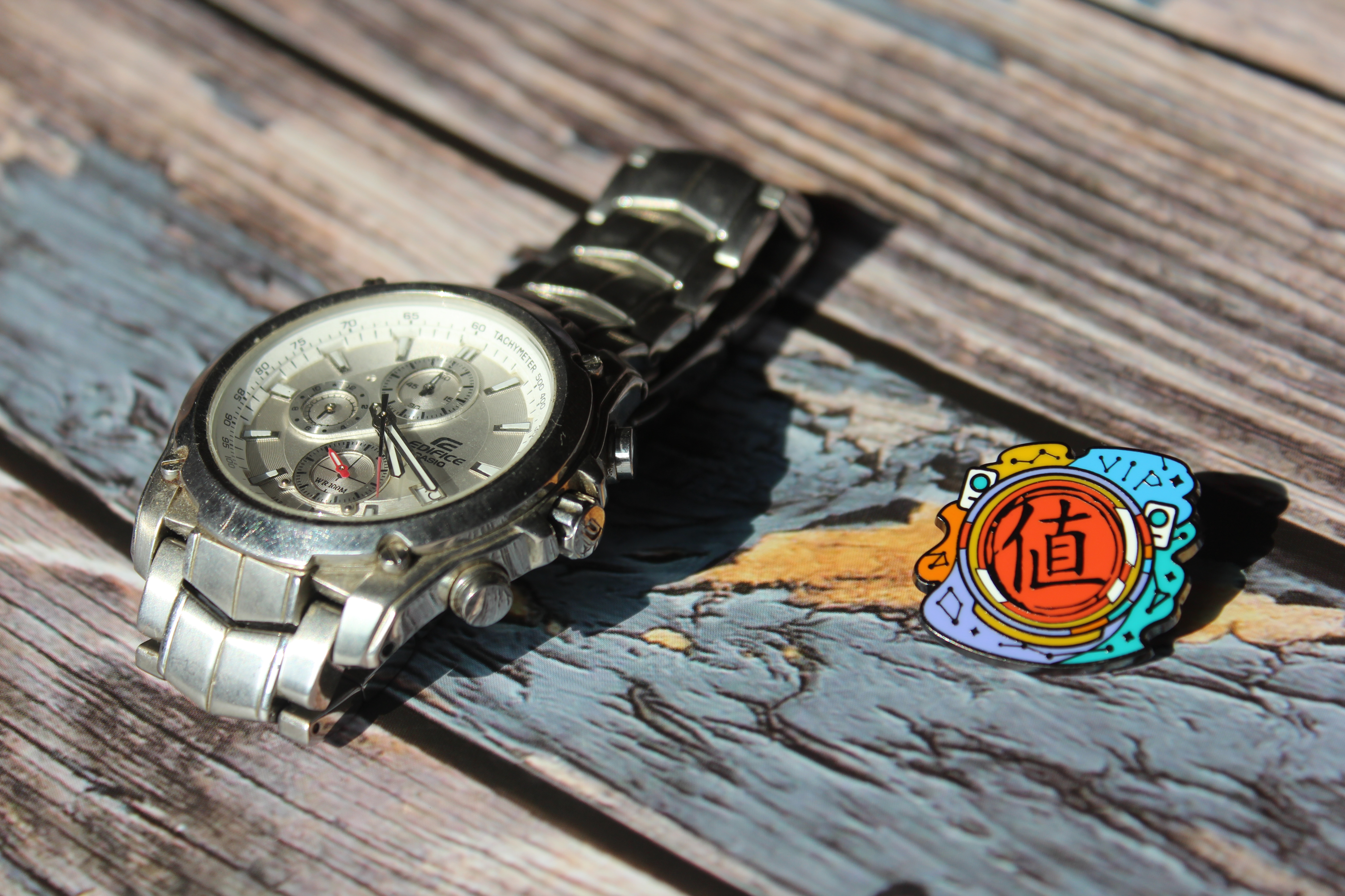 石英机械手表如何介绍,石英钟表是机械手表的改进新产品