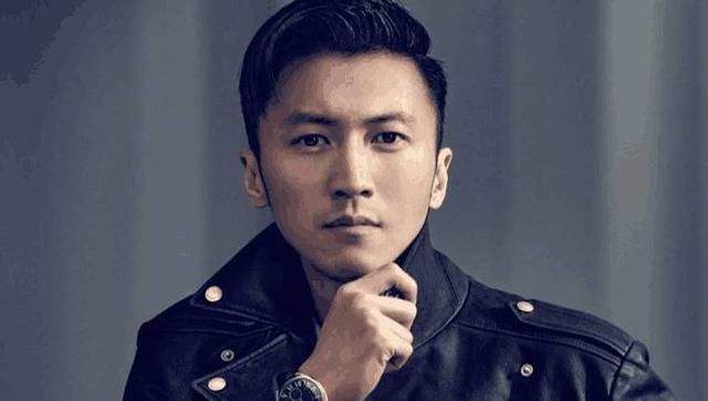 男生如何选择自己合适的发型穿搭,12-15岁学生适合的发型短发男生