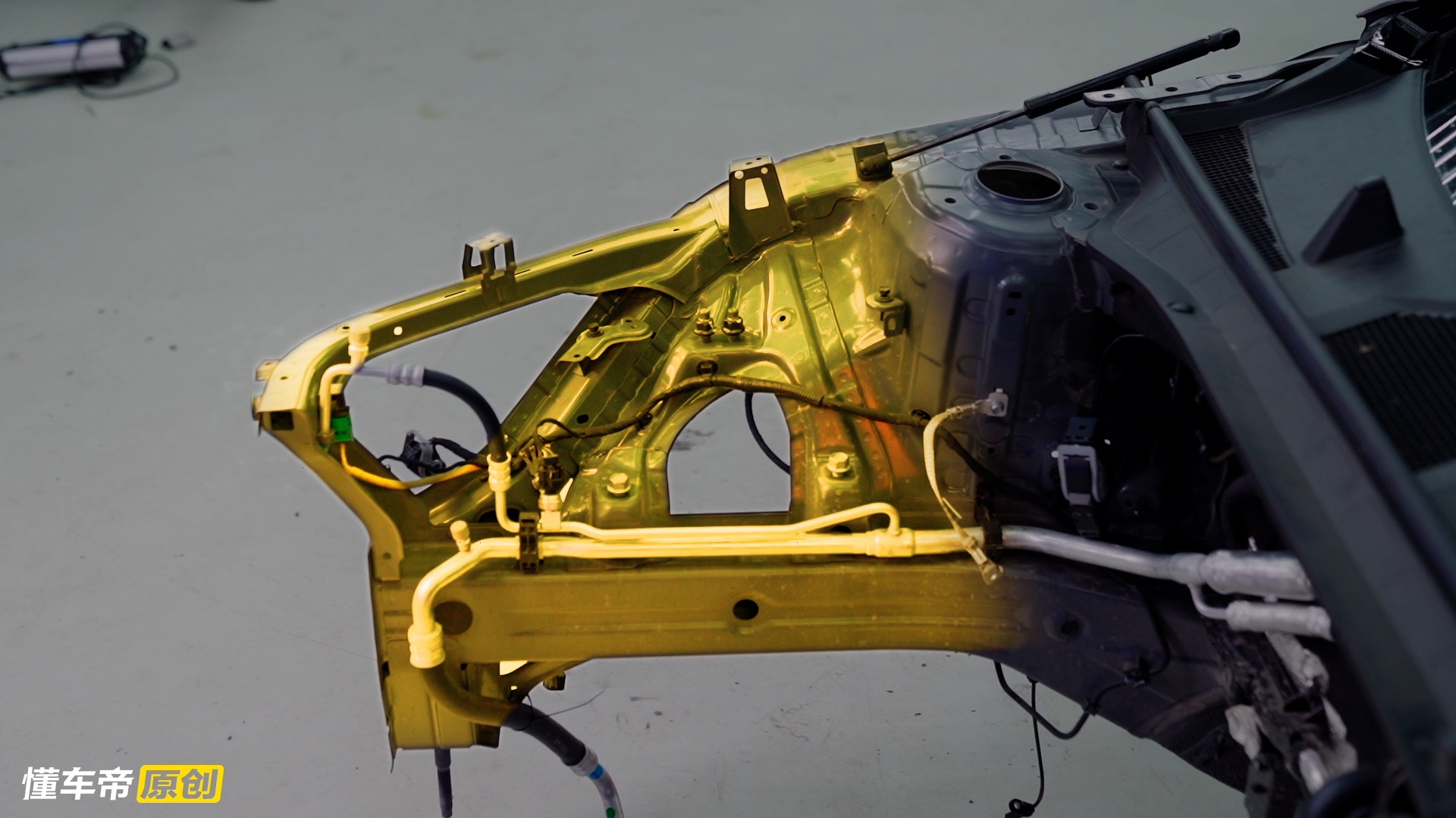 索纳塔十代前后防撞梁,10代索纳塔防撞梁拆解视频