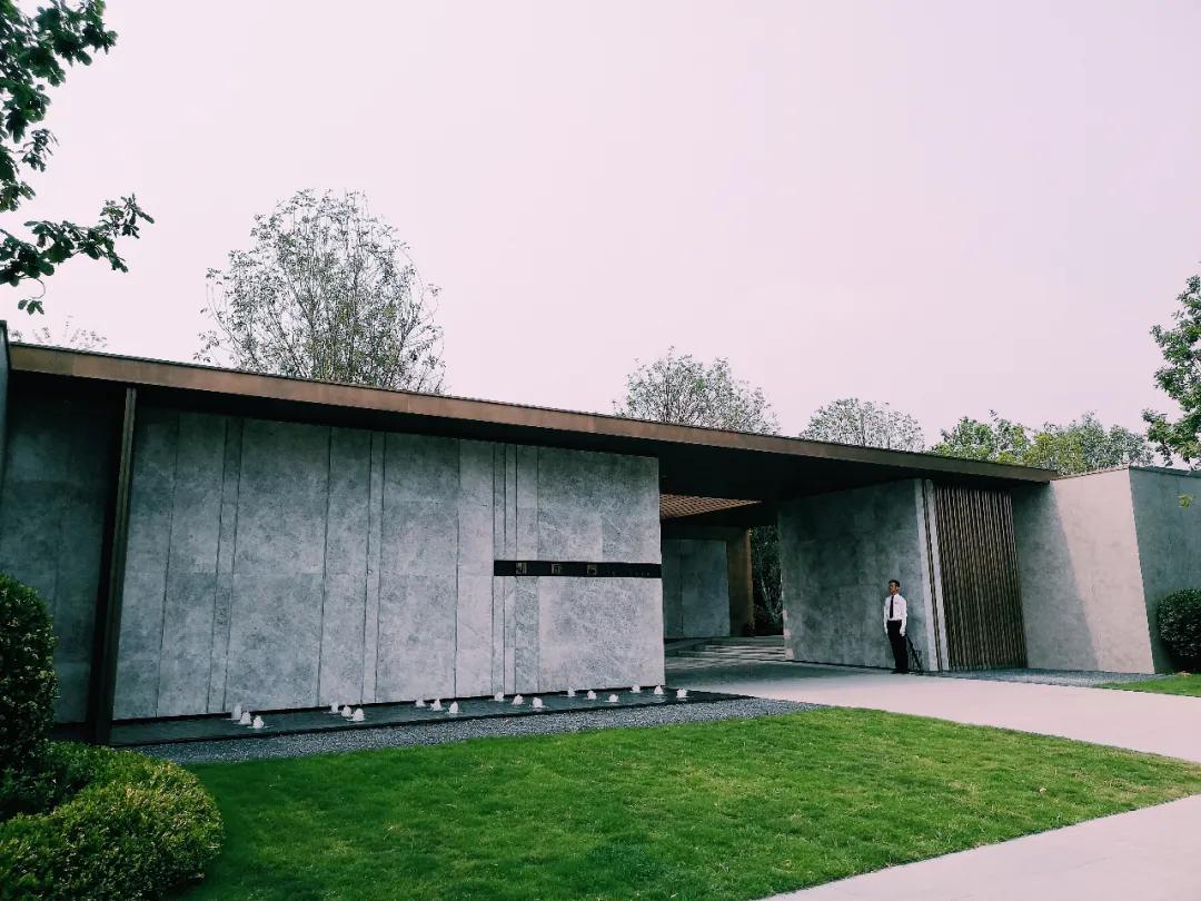 这块双河交汇的“福地”和央企相遇，价格冲到2W+还值得入手吗？