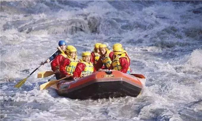 有着绝美迷人的“容颜”，却充满让*欲人**罢不能的速度野性与激情