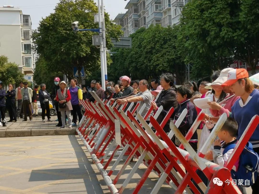 号外号外！蒙自将再开通2条学生公交专线~