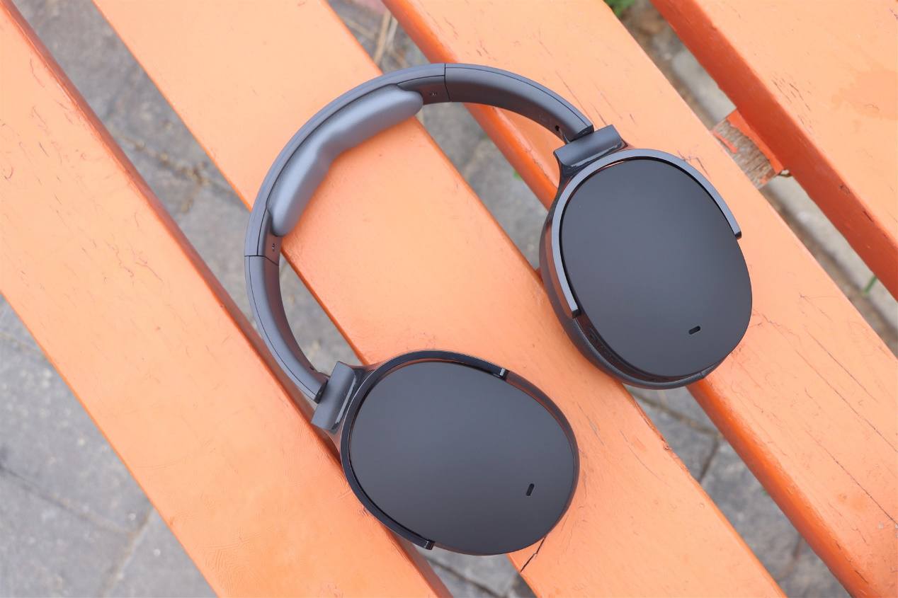 hifi头戴式无线蓝牙耳机推荐,同价位是选耳麦还是入耳式耳机