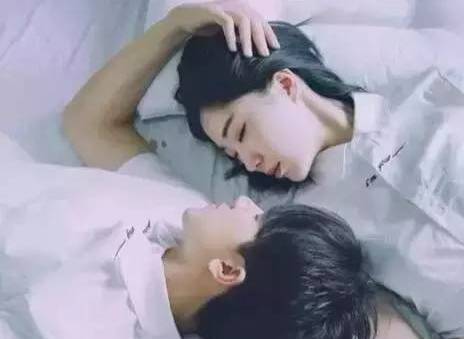 补水不仅要在“事后”，*爱性**前喝点水对*福性**也十分有益。