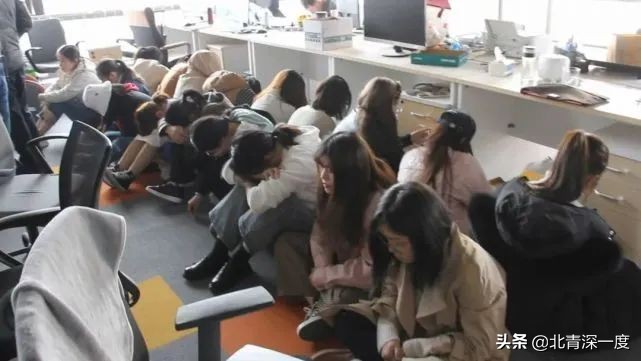 兰州特大“套路贷”中被逼债的人：还款日吞下洁厕灵和*眠药安**，89人因催收而自杀身亡