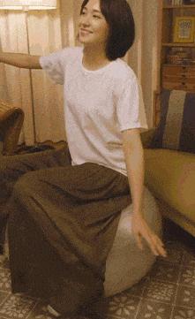 搞笑gif趣图姑娘有话好好说别动手,开心一刻gif搞笑动图