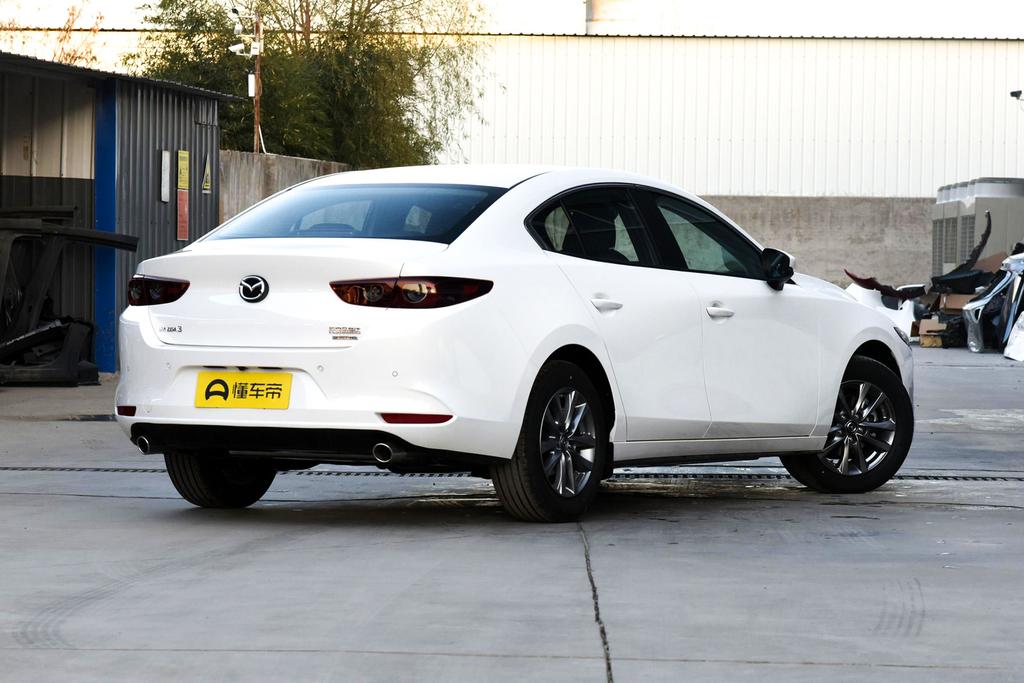 新一代马自达3落地价,马自达3多少钱
