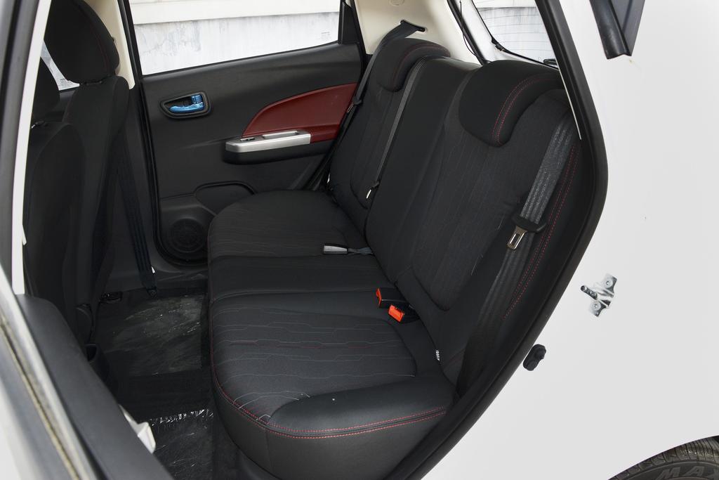 长安奔奔四缸燃油代步车技术指标,长安奔奔五座