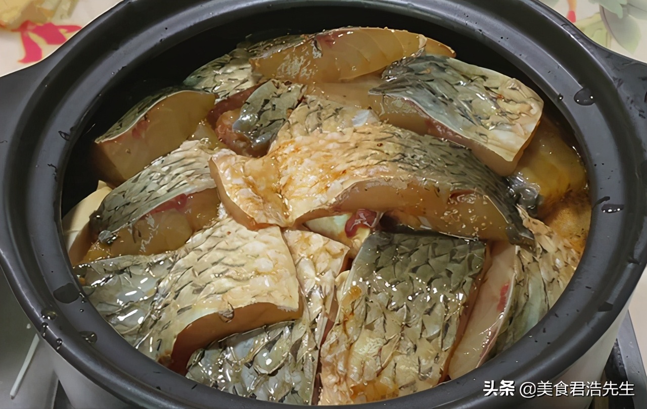 过年要吃鱼教你懒人做法用料简单,天冷就要多吃鱼