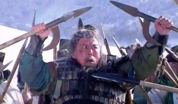 刘备长子被诸葛亮处死,临刑撂下一狠话,刘备后怕道:幸好没手软