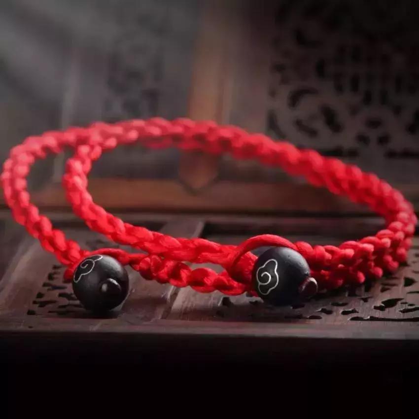 本命年红绳可以左右手都戴吗,本命年红绳戴哪只手女生