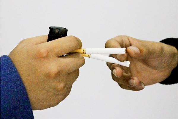 每天只抽一盒烟对身体危害大吗,每天只抽两根烟会不会影响身体