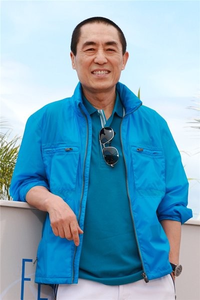 陈婷比张艺谋小多少岁,陈婷多少岁给张艺谋生孩子