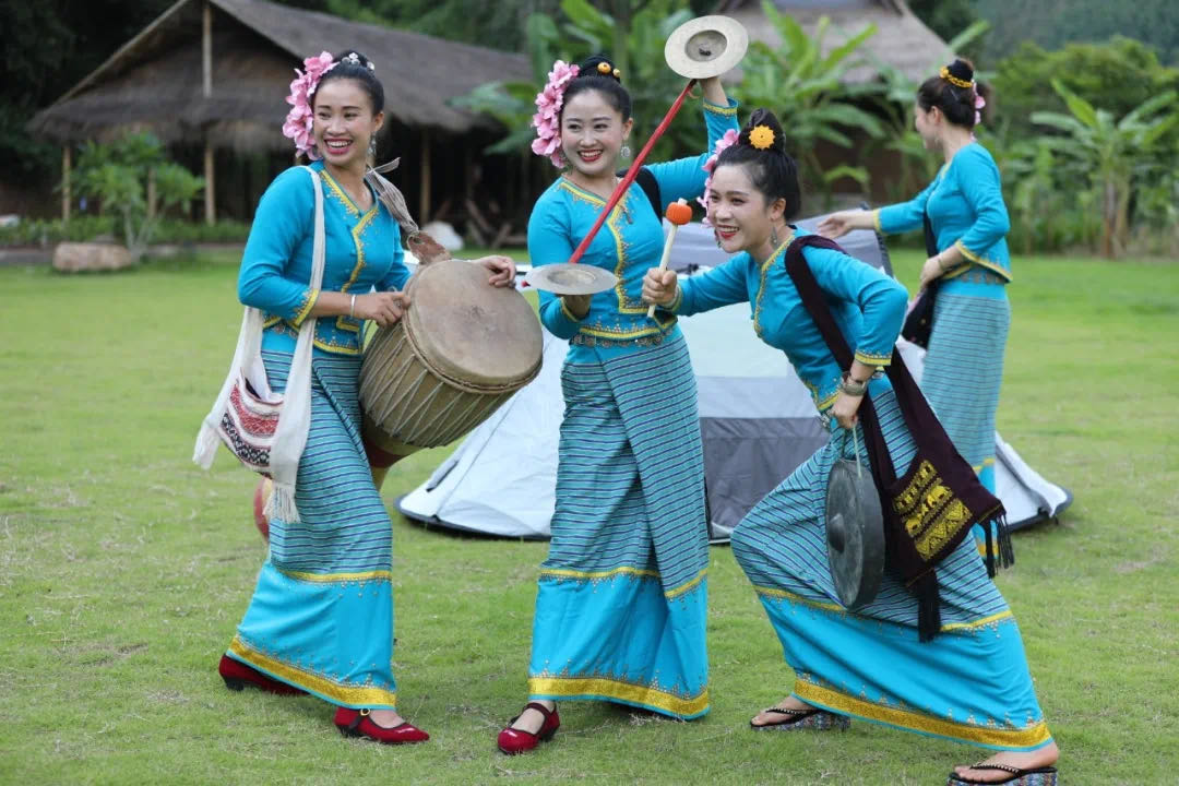 傣族的泼水节来源于神话传说,一年一度傣历泼水节