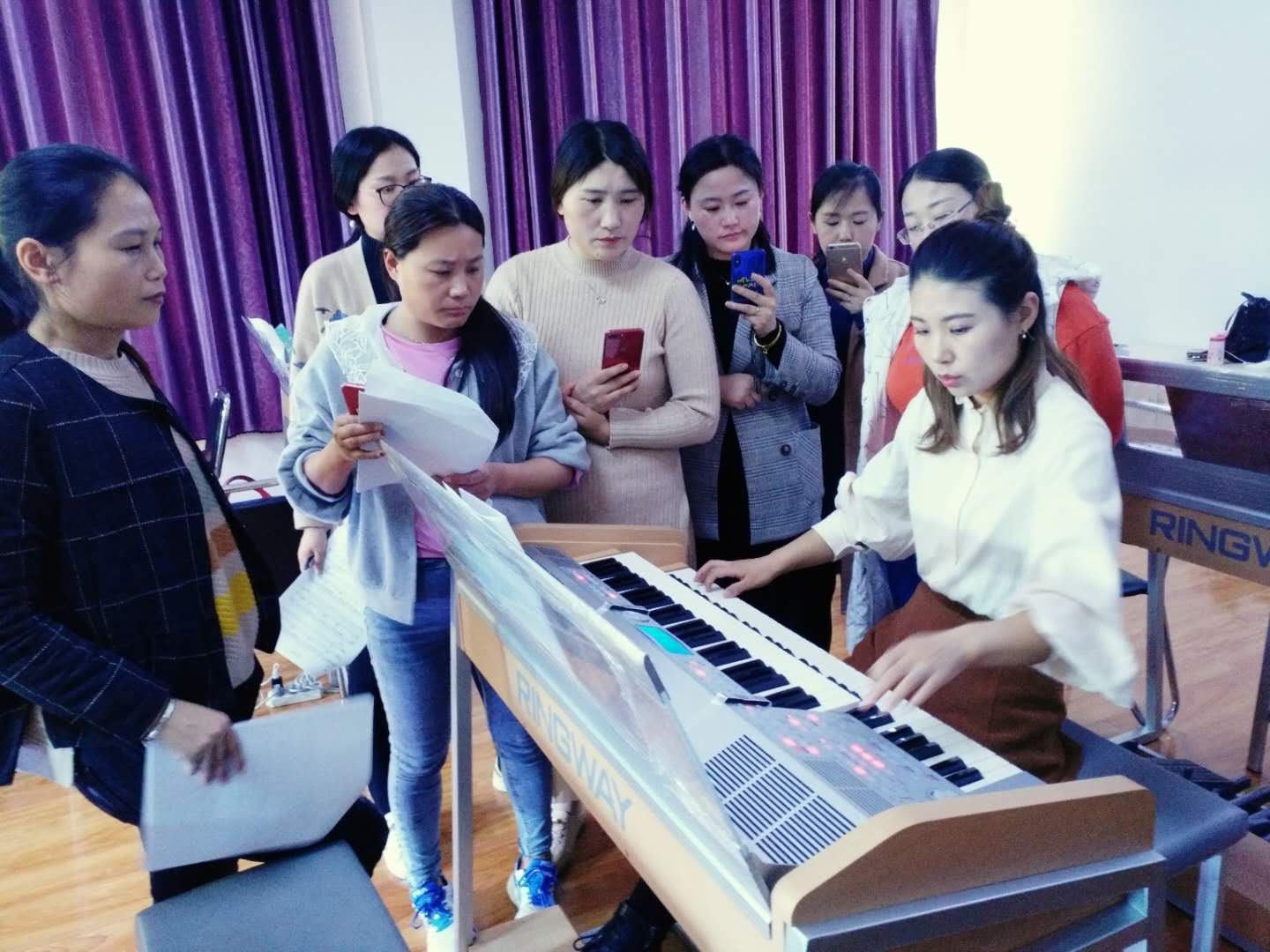 吟飞电子钢琴,吟飞电子乐器视频