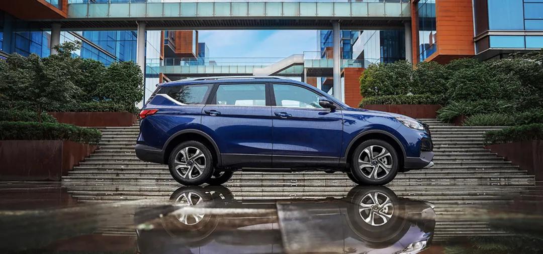 最低12万就能开回家的7座中型suv,七座家用车5-8万suv