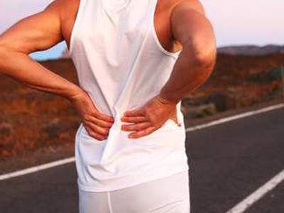 腰疼的走不了路，是腰椎间盘突出吗？还可能是它在作怪