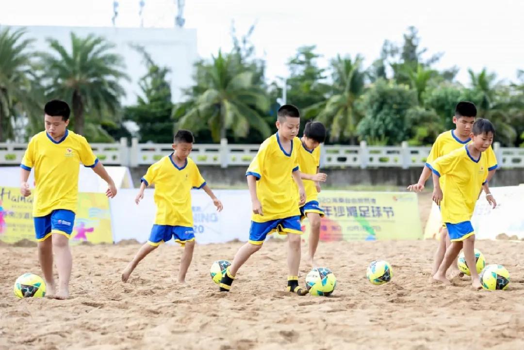 青春活力训练营,2022全国精英青少年足球训练营