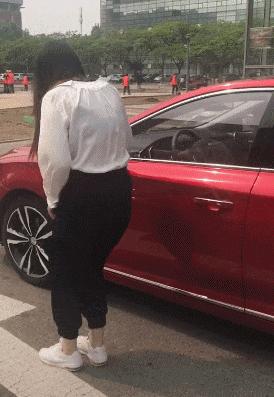 动图车贴搞笑,搞笑gif大哥你的驾驶室真拉风