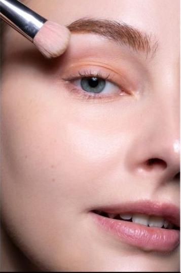 ol妆化妆教程,新手化妆入门教程无眼影红唇妆