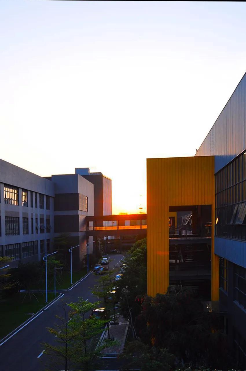 缇庣殑鍏ㄧ悆鍒涙柊涓績涓婄彮鏃堕棿,缇庣殑鍏ㄧ悆鍒涙柊涓績