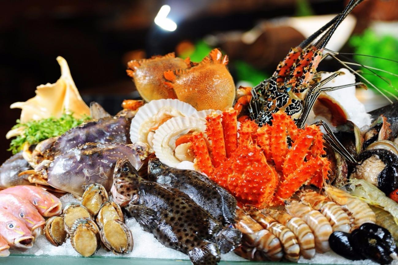 脸上严重干燥紧绷还起皮怎么办,脸上脱皮干燥紧绷刺痛如何缓解