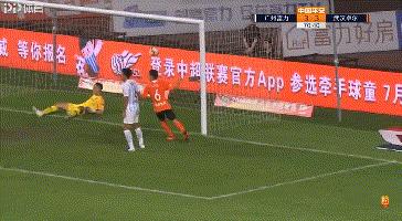 武汉卓尔0:5广州恒大,坚韧如钢铁温柔如蝶翼