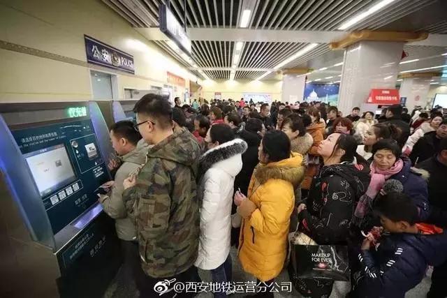 西安地铁大雁塔管控,西安地铁北大街站早晚高峰客流量