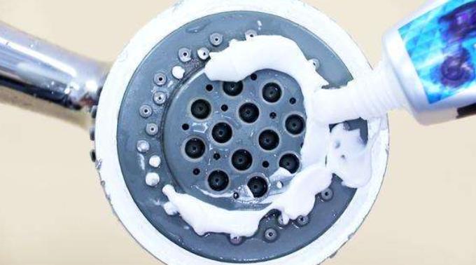 淋浴喷头时间长了出水不畅怎么办,淋浴喷头长时间不用有锈怎么办